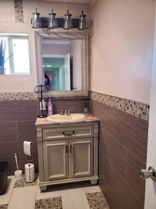 Spacious West El Paso 19 Min From Airport, Fort Bliss Military Base Kültér fotó